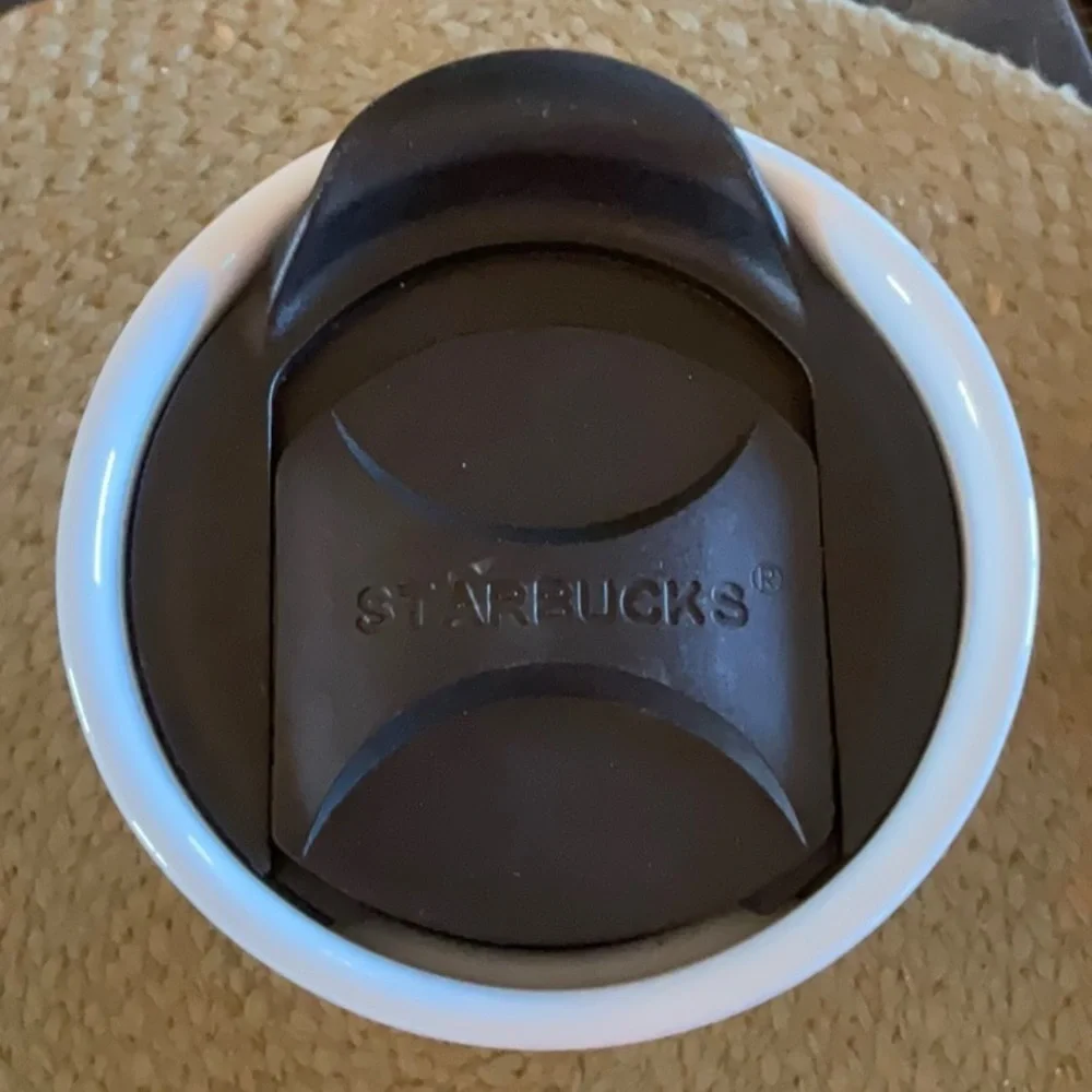 Starbucks travel mug. 2017 Christmas with lid. 11oz